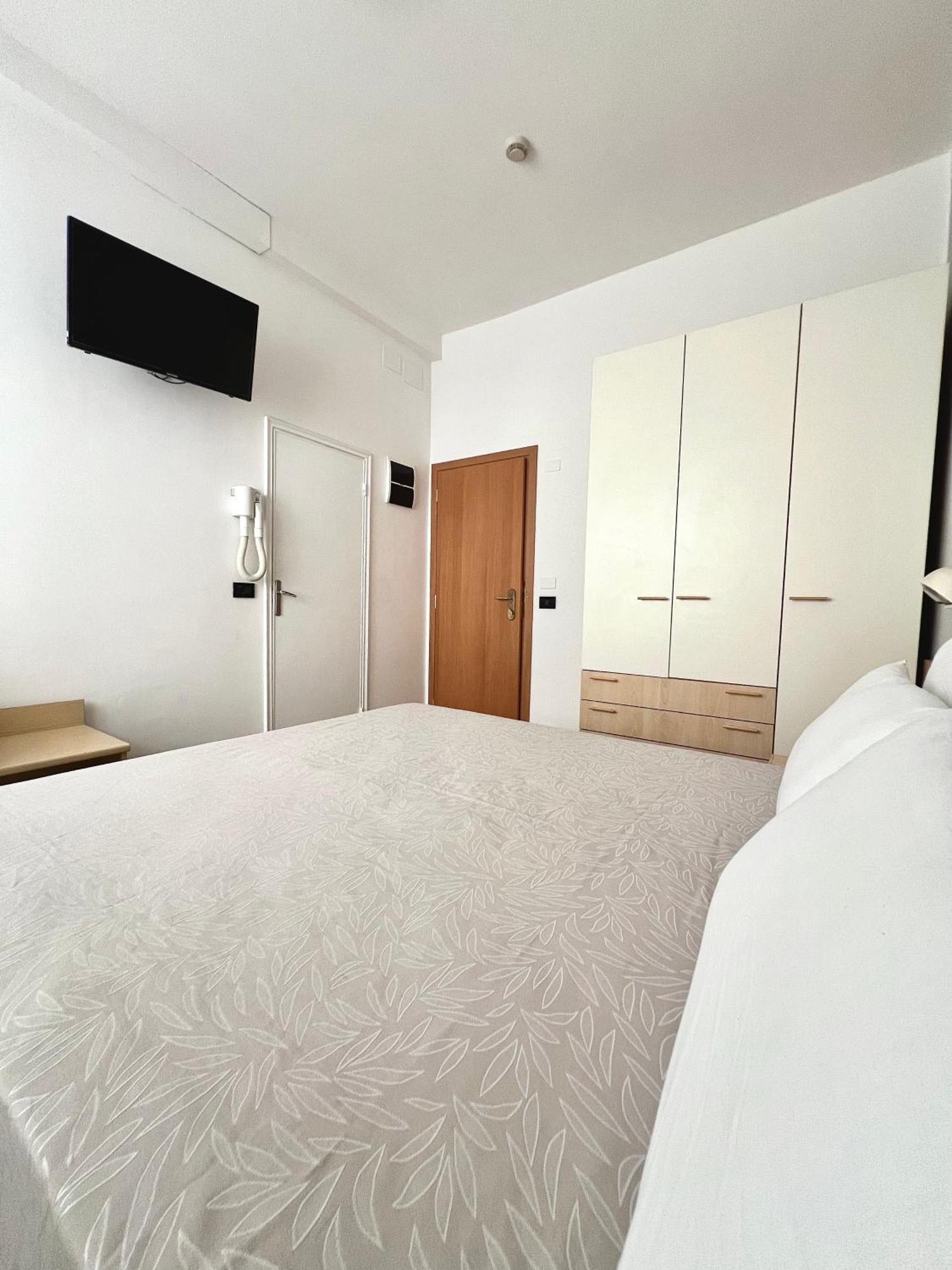 Hotel B&B Ardea リミニ エクステリア 写真