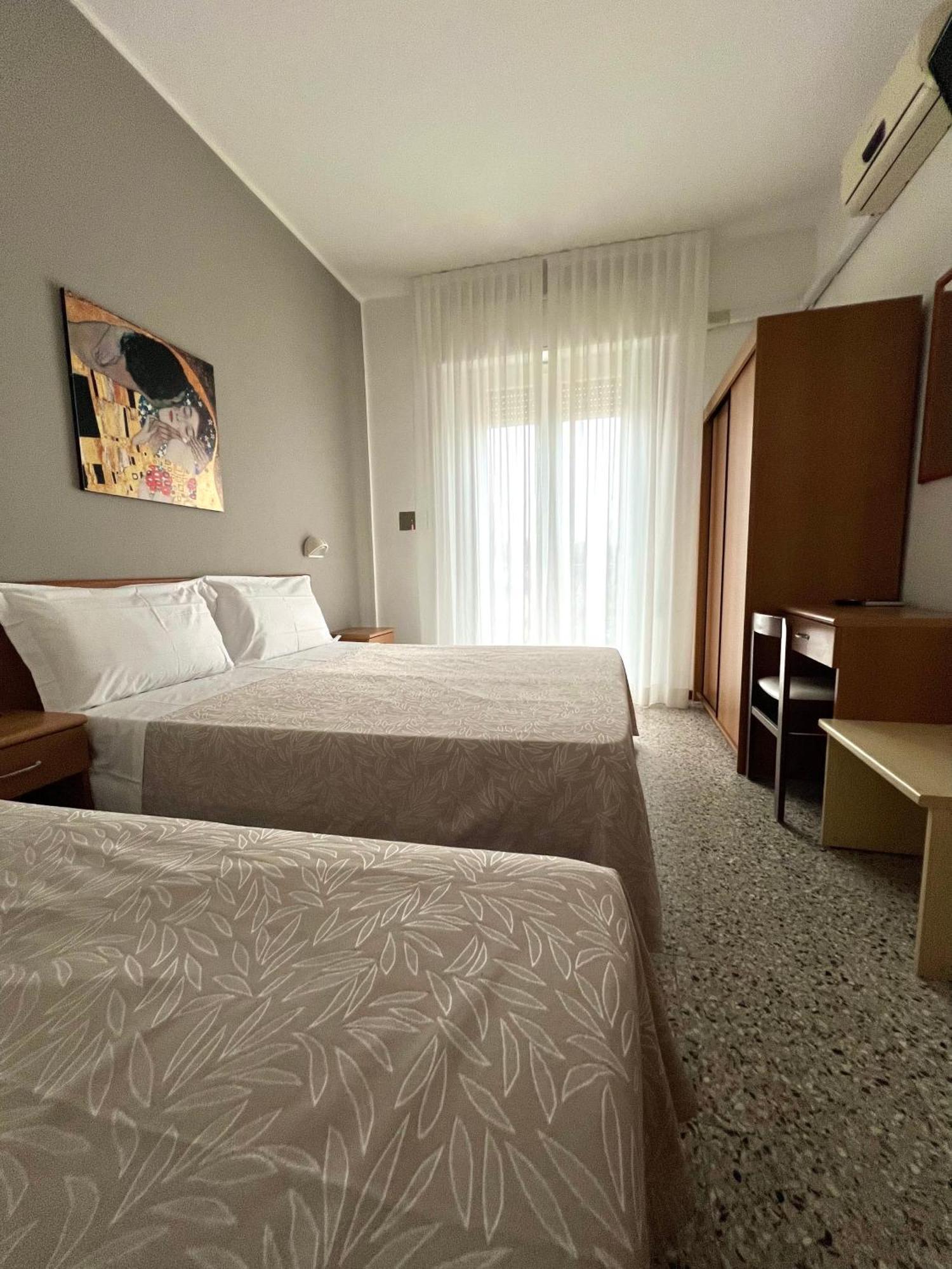 Hotel B&B Ardea リミニ エクステリア 写真