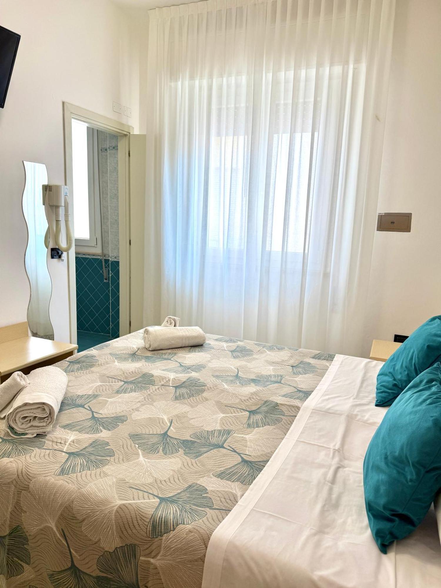 Hotel B&B Ardea リミニ 部屋 写真